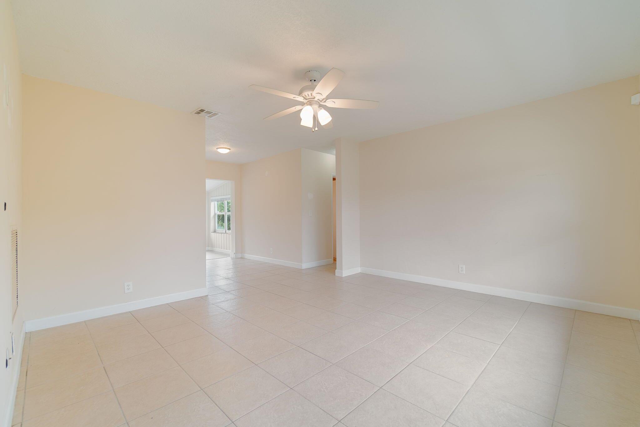 LANTANA HGTS PL 5 IN - Residential