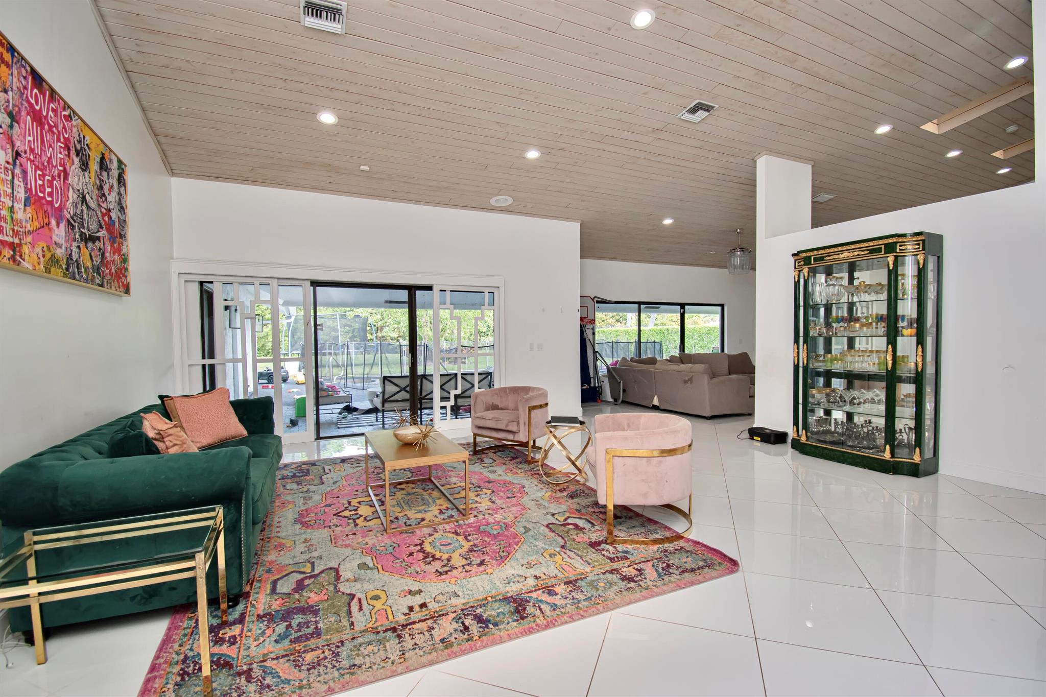 7171 Valencia Drive