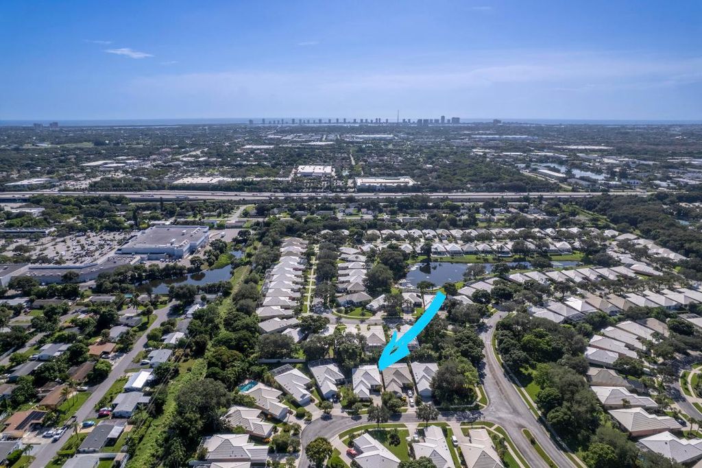 Photo of 8761 Wakefield Drive, Palm Beach Gardens, FL 33410 (MLS # R11119055)