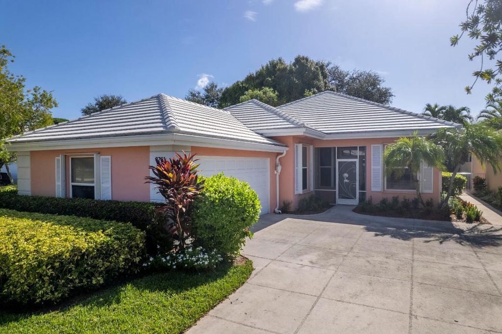 Photo of 8761 Wakefield Drive, Palm Beach Gardens, FL 33410 (MLS # R11119055)