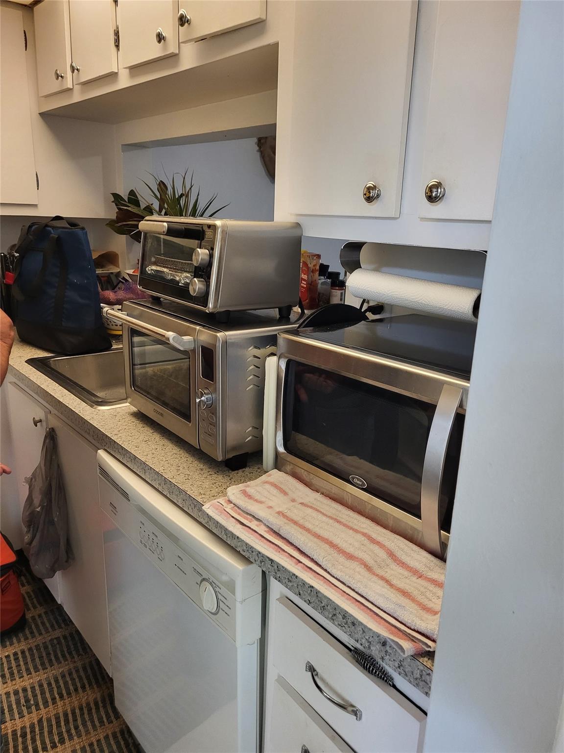 Lime Bay Condo 2 - Residential Lease