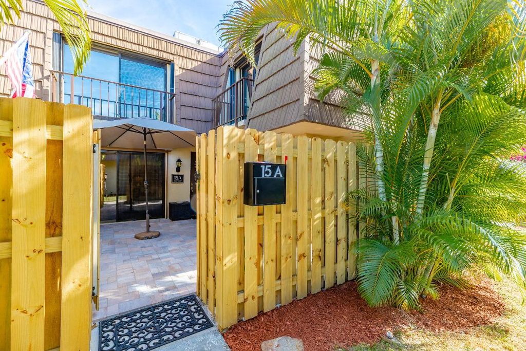 Photo of 1166 6th Avenue #15a, Vero Beach, FL 32960 (MLS # R11154013)