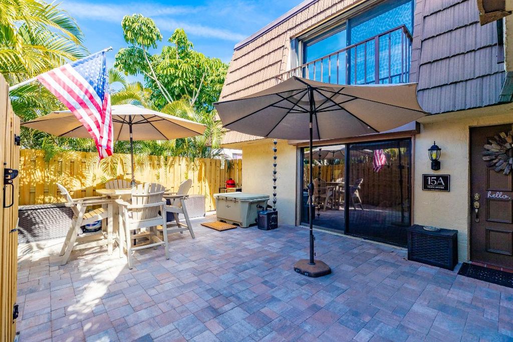 Photo of 1166 6th Avenue #15a, Vero Beach, FL 32960 (MLS # R11154013)