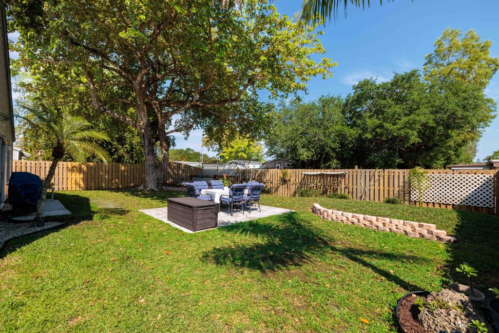 Photo of 13401 SW 9th Place, Davie, FL 33325 (MLS # B26030801)