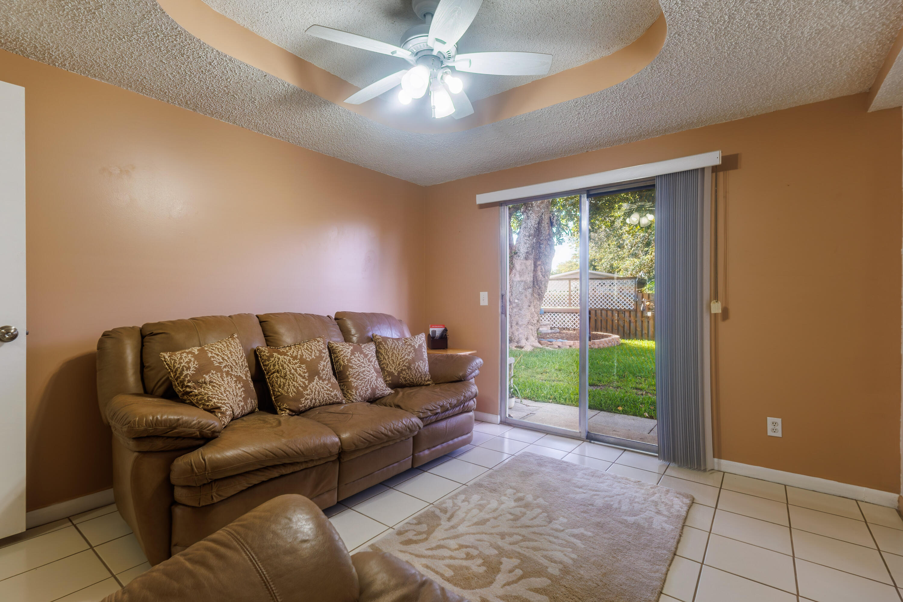 FAMILY HOMES - Residential