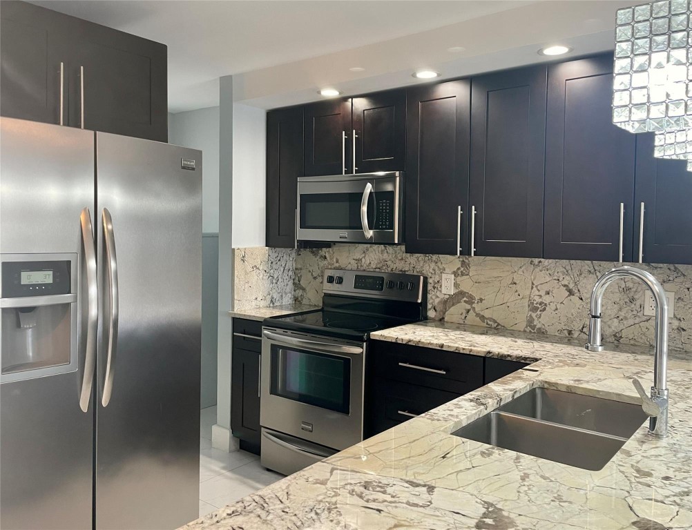 CROSS FOX - Residential Lease