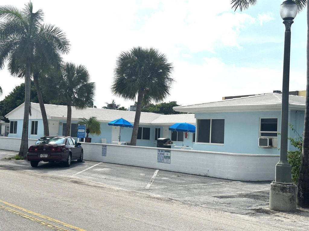 Photo of 101 Linda Lane #20, Palm Beach Shores, FL 33404 (MLS # R10928089)