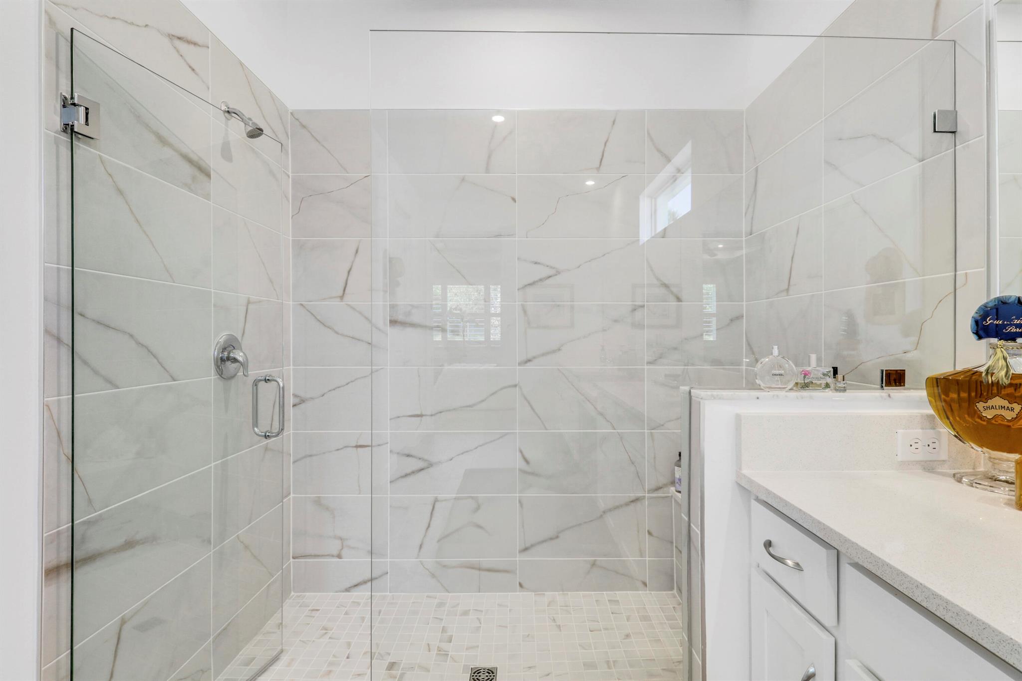 TELARO AT SOUTHERN GROVE - Residential