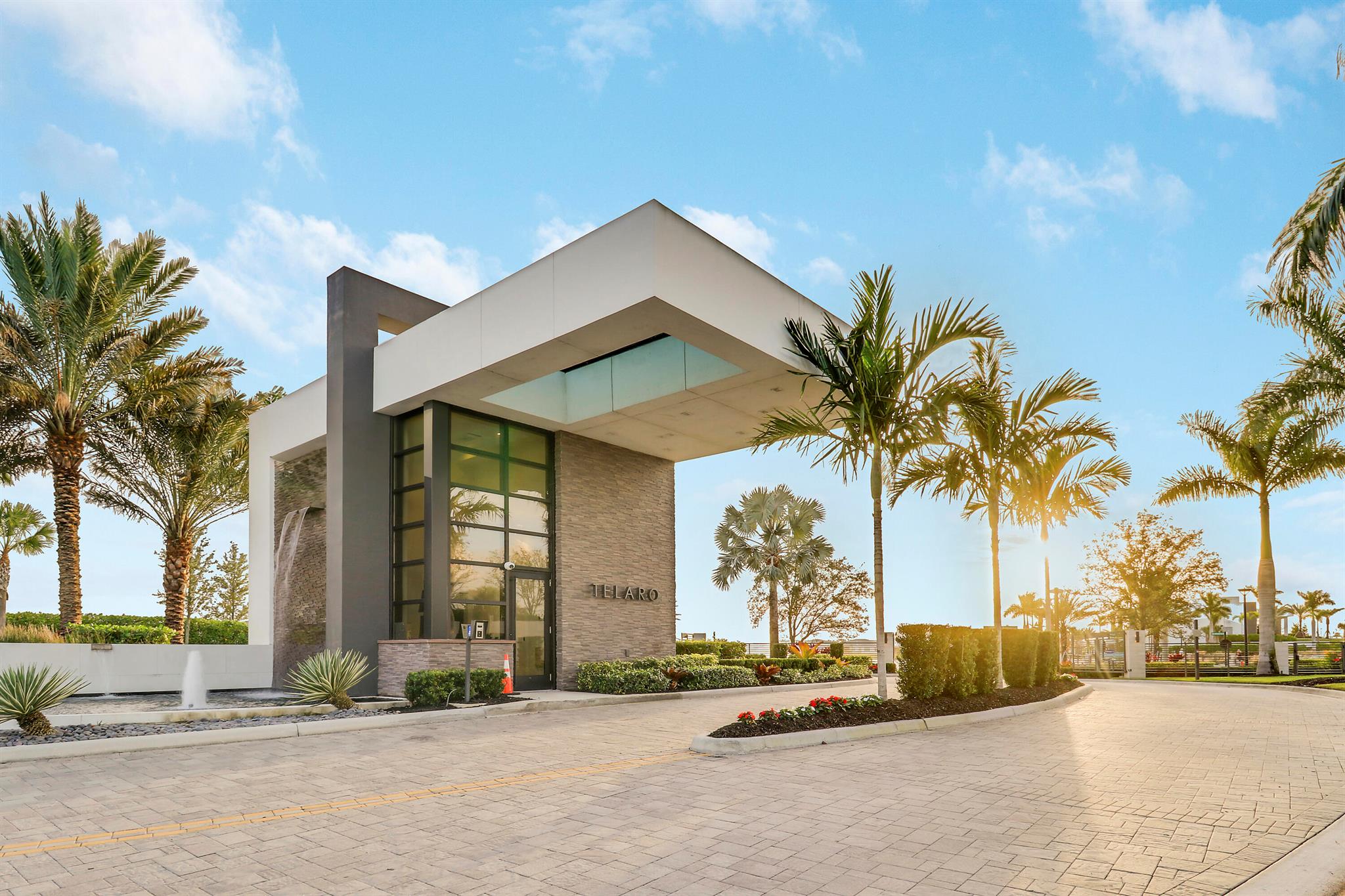 TELARO AT SOUTHERN GROVE - Residential