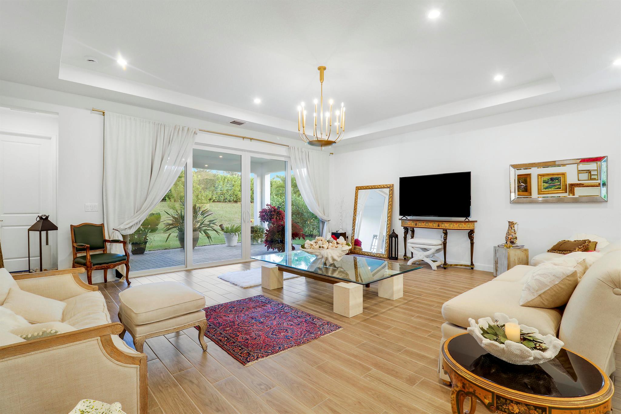 TELARO AT SOUTHERN GROVE - Residential