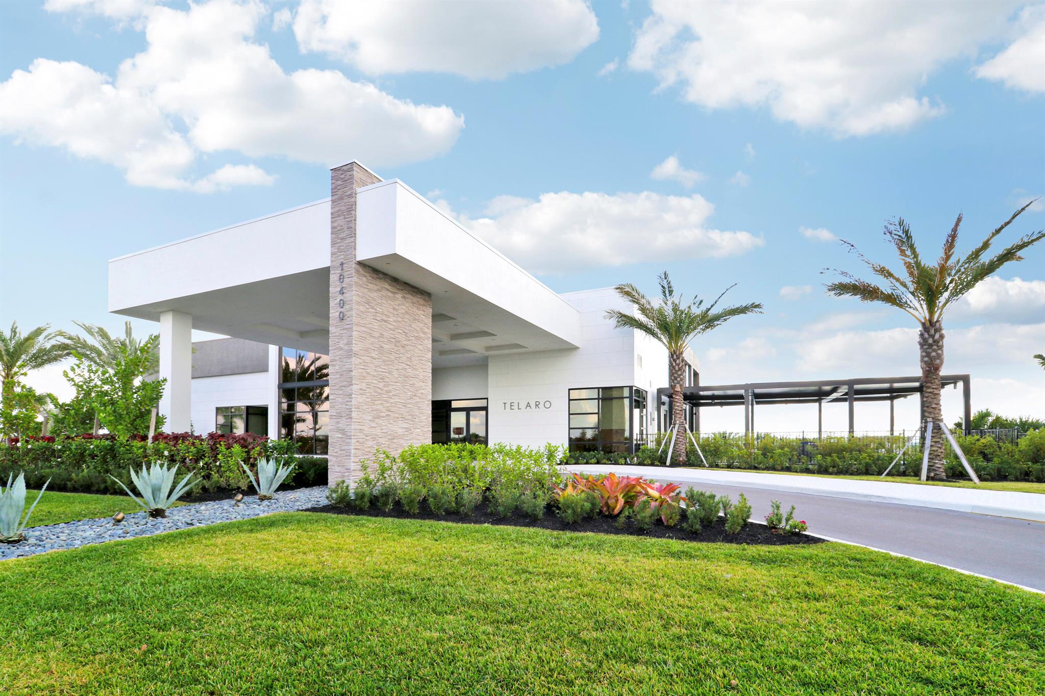 TELARO AT SOUTHERN GROVE - Residential