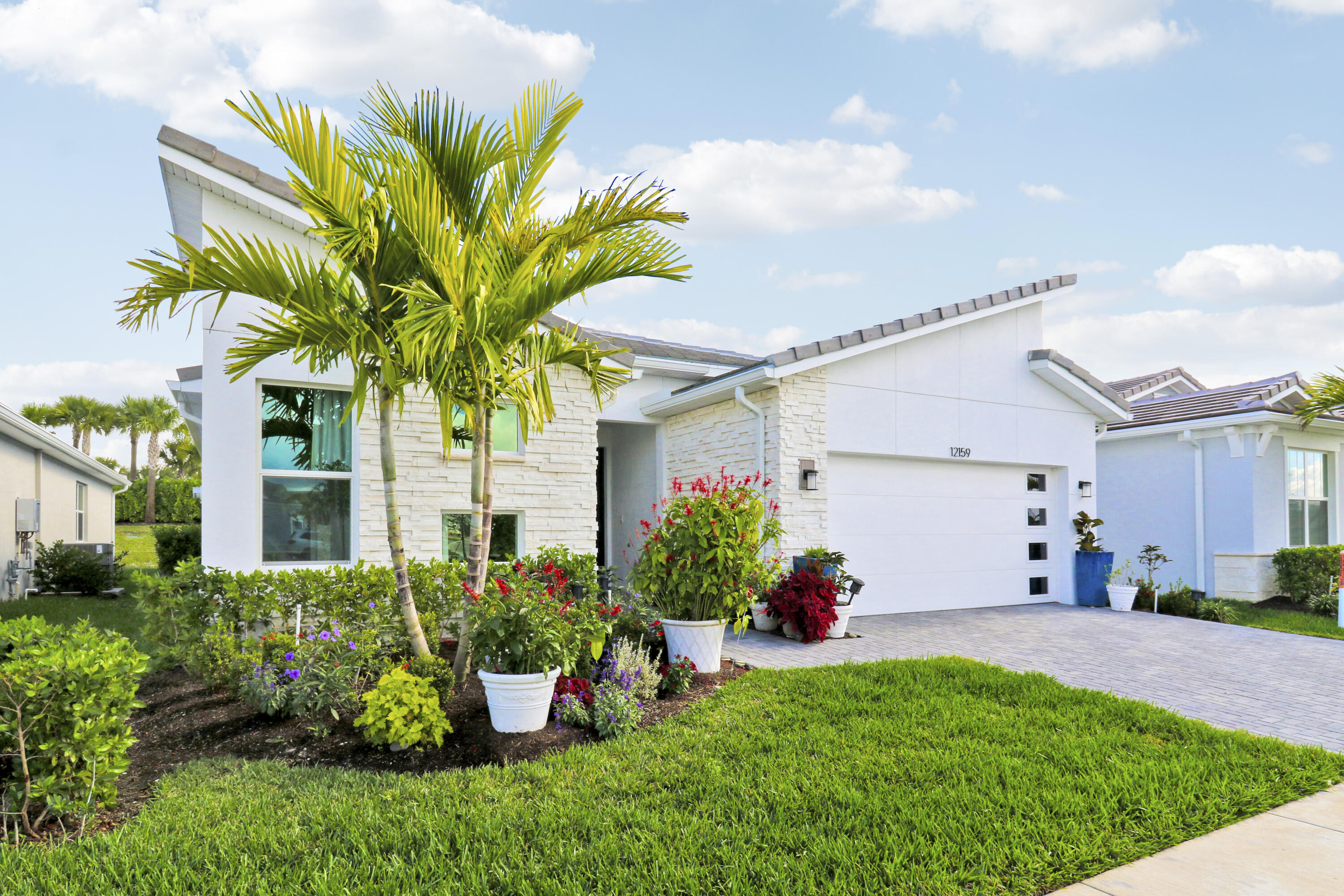 TELARO AT SOUTHERN GROVE PHASE 2 AND 3 - Residential