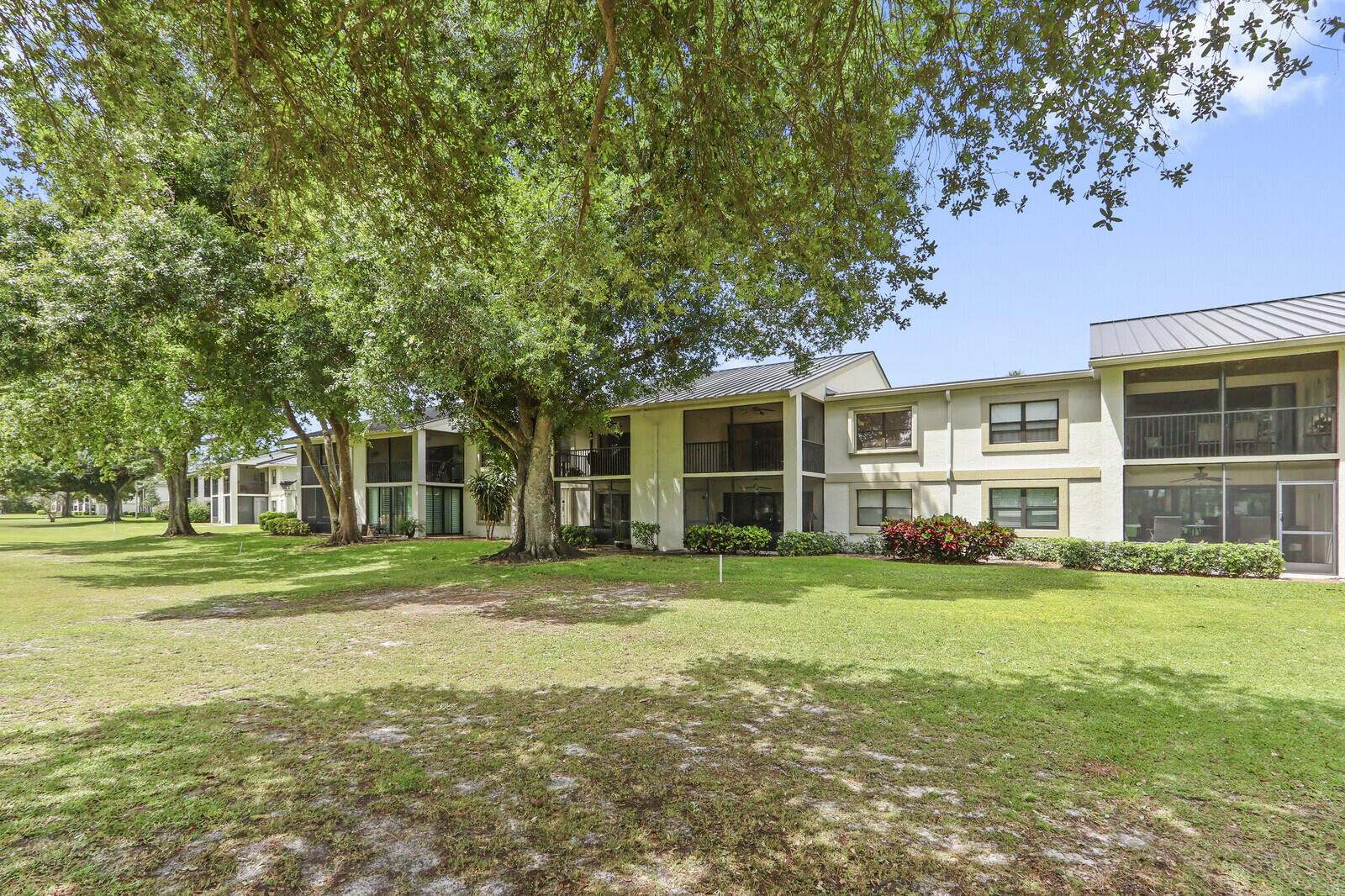 BRIARWOOD CONDO - Residential