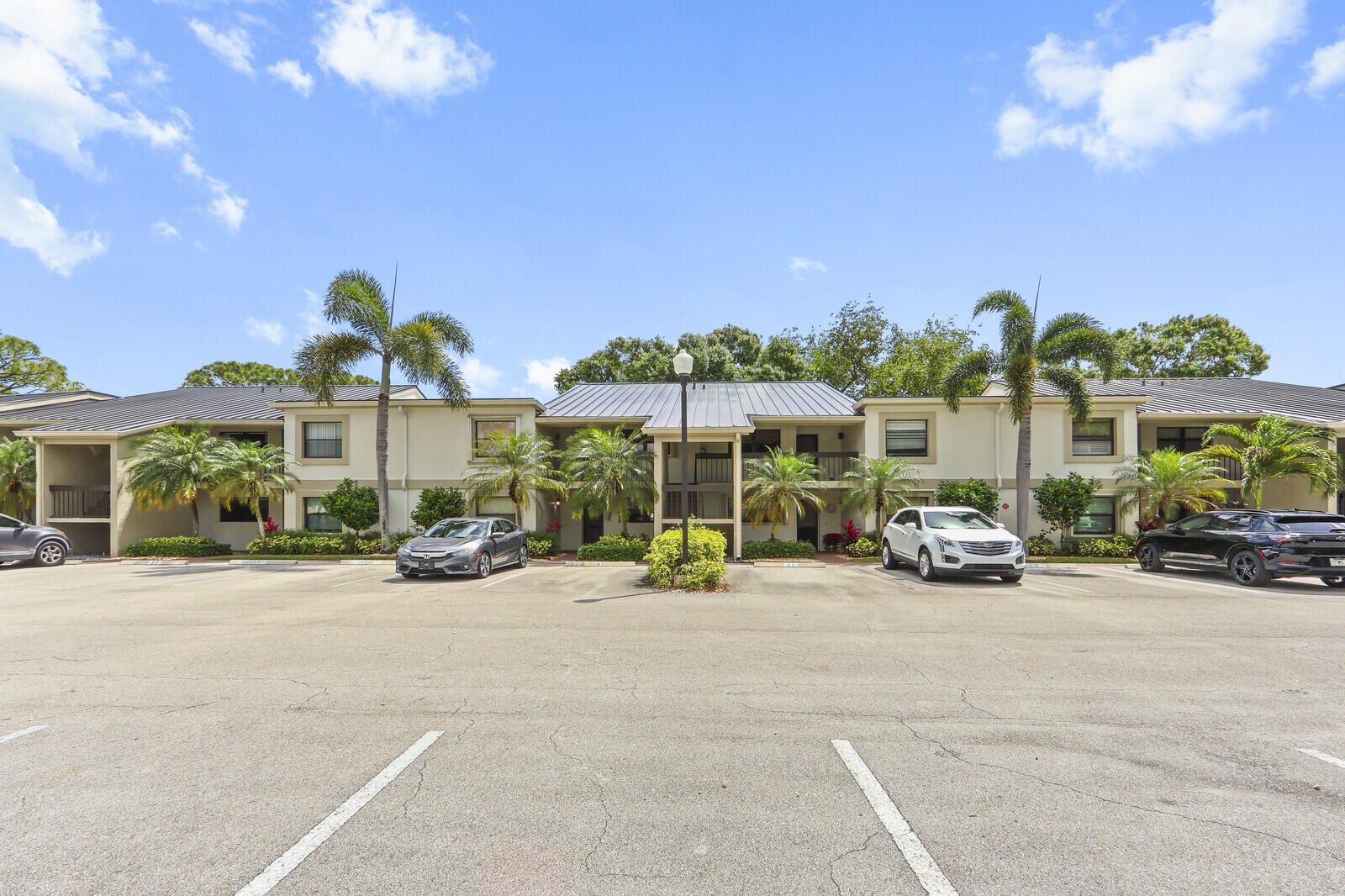 BRIARWOOD CONDO - Residential