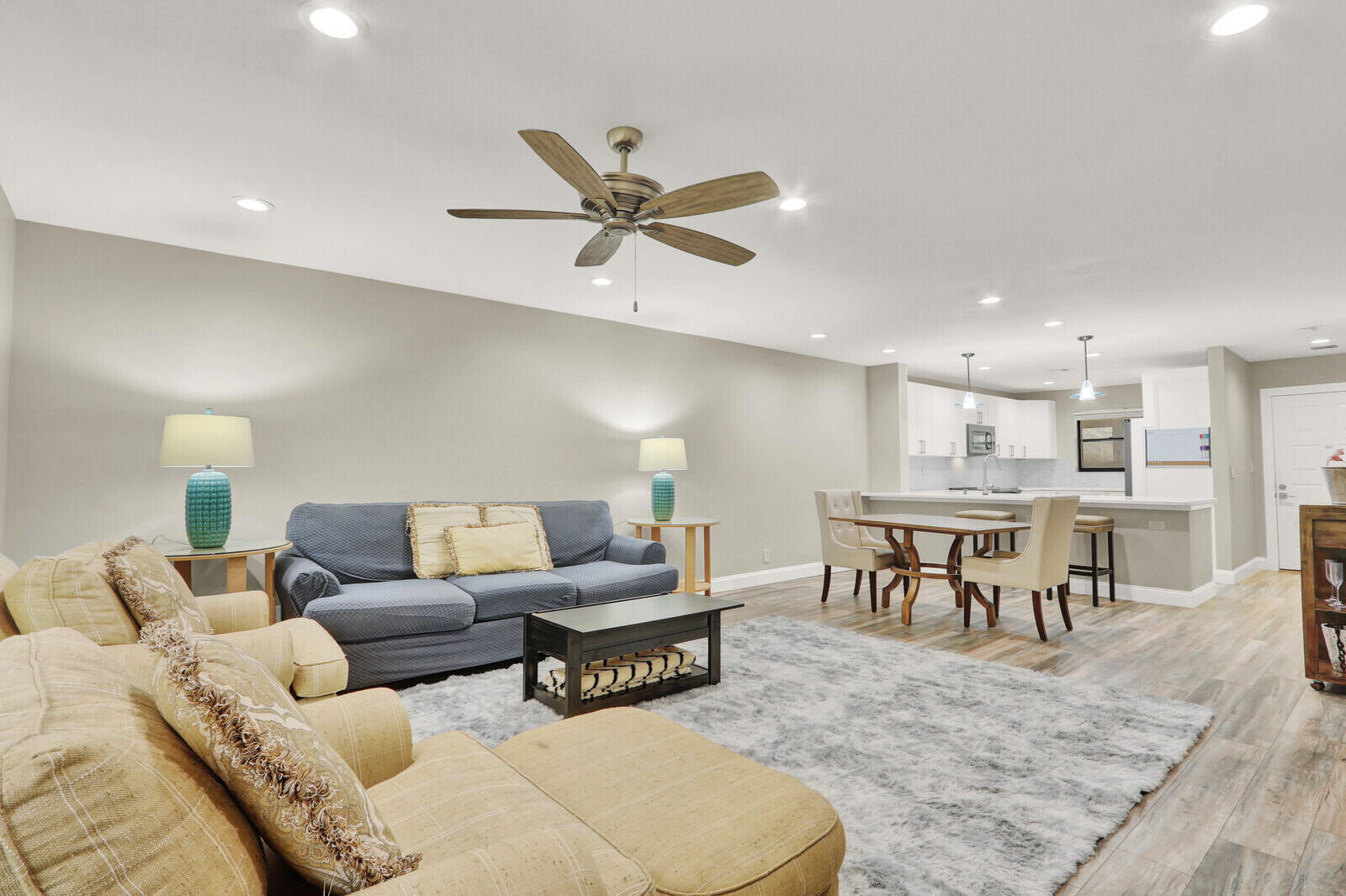 BRIARWOOD CONDO - Residential