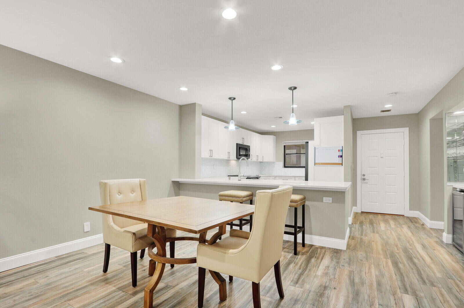 BRIARWOOD CONDO - Residential