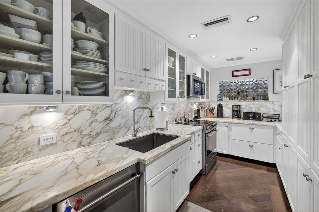 LAUDERDALE BY THE SEA - Residential