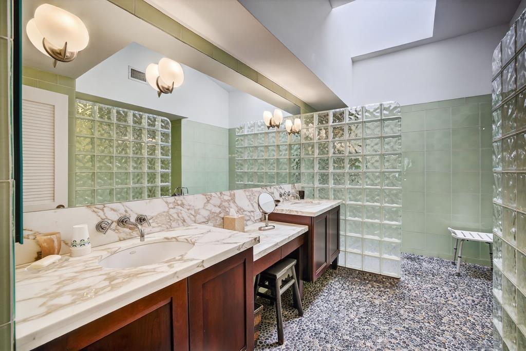 LAUDERDALE BY THE SEA - Residential