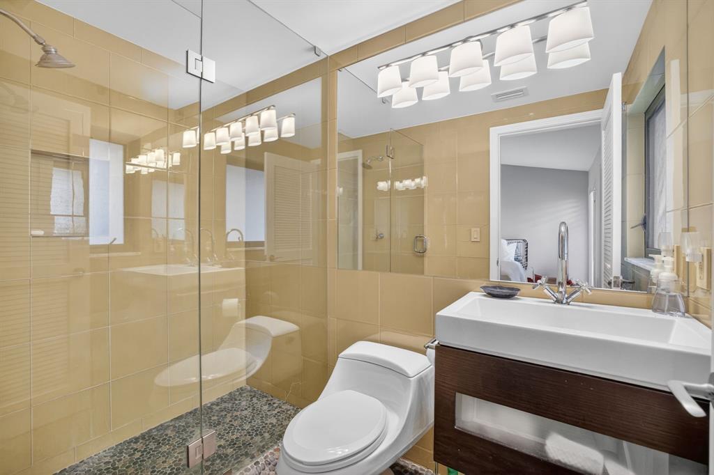 LAUDERDALE BY THE SEA - Residential