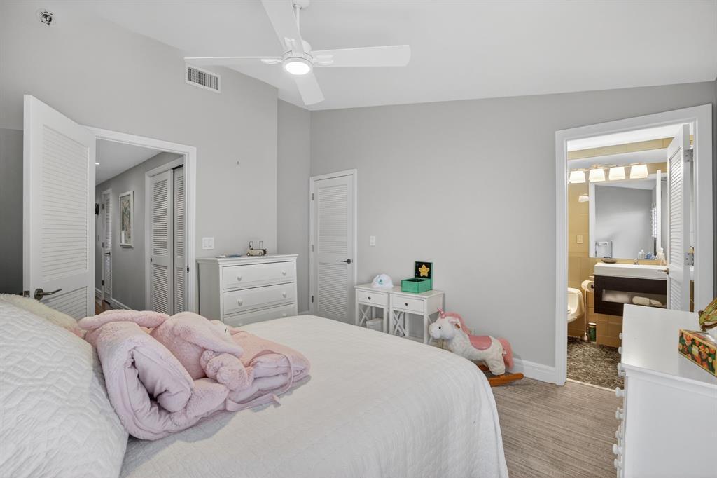 LAUDERDALE BY THE SEA - Residential