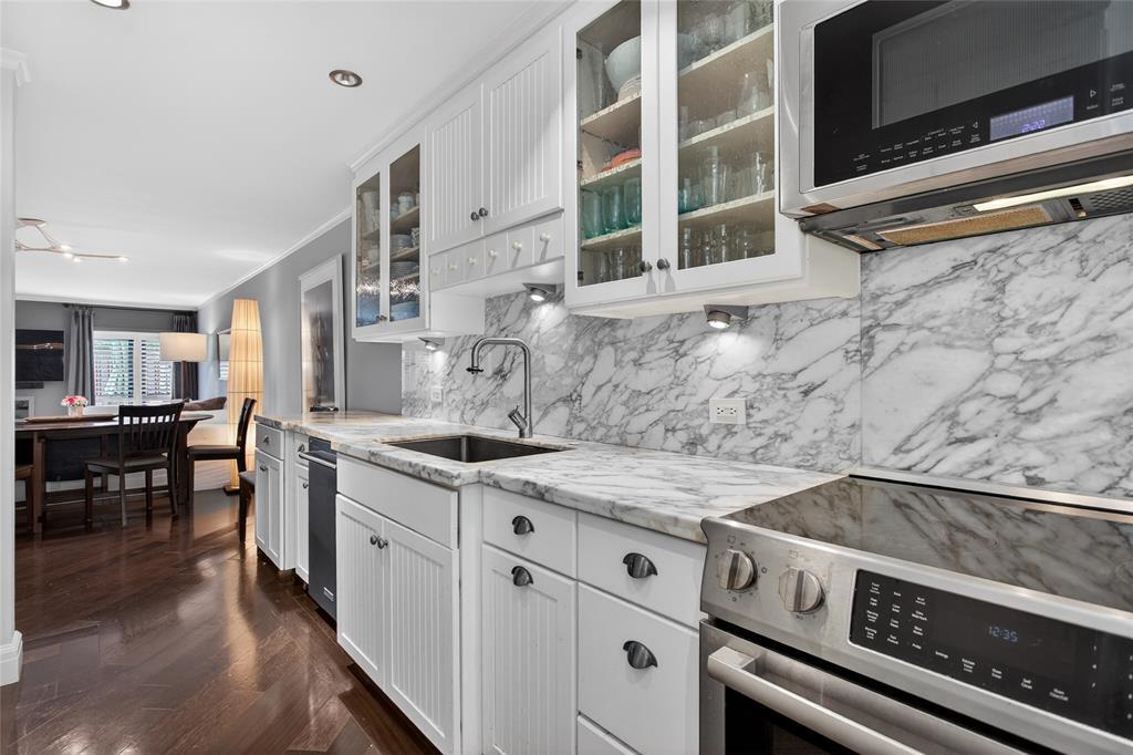 LAUDERDALE BY THE SEA - Residential