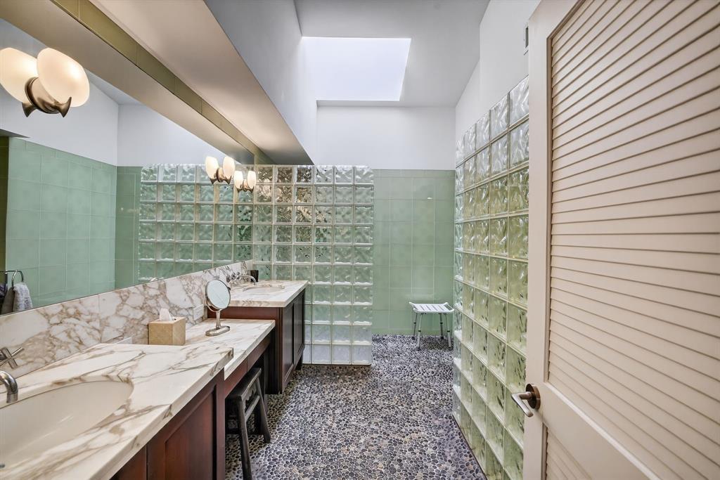 LAUDERDALE BY THE SEA - Residential