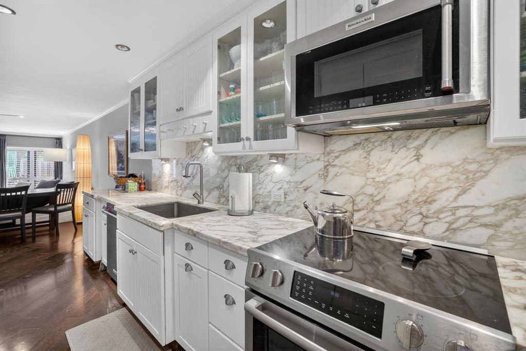 LAUDERDALE BY THE SEA - Residential