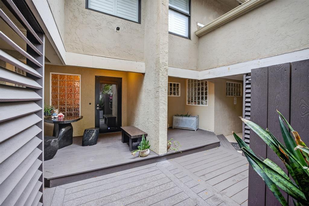 LAUDERDALE BY THE SEA - Residential