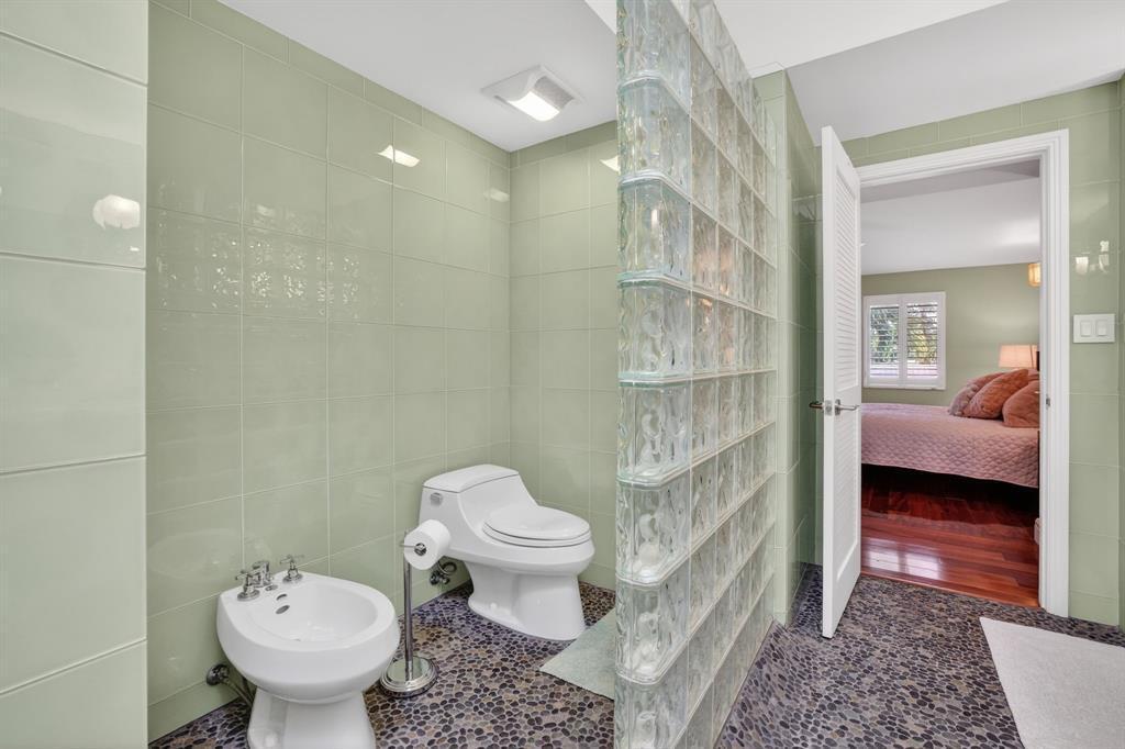 LAUDERDALE BY THE SEA - Residential