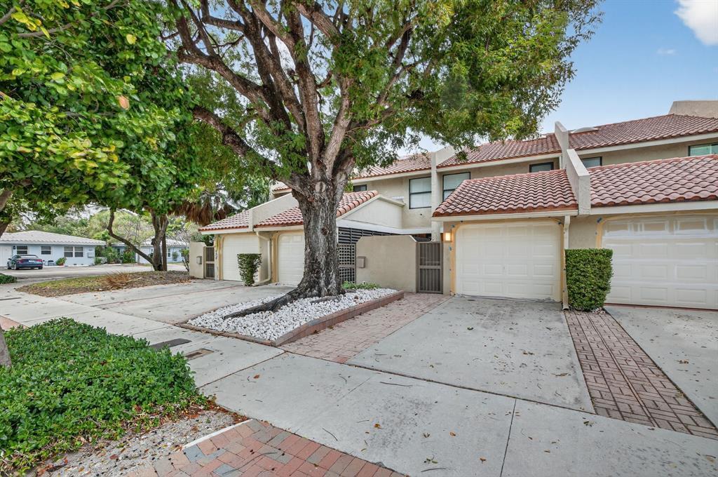 LAUDERDALE BY THE SEA - Residential