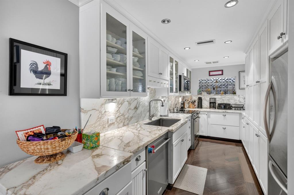 LAUDERDALE BY THE SEA - Residential