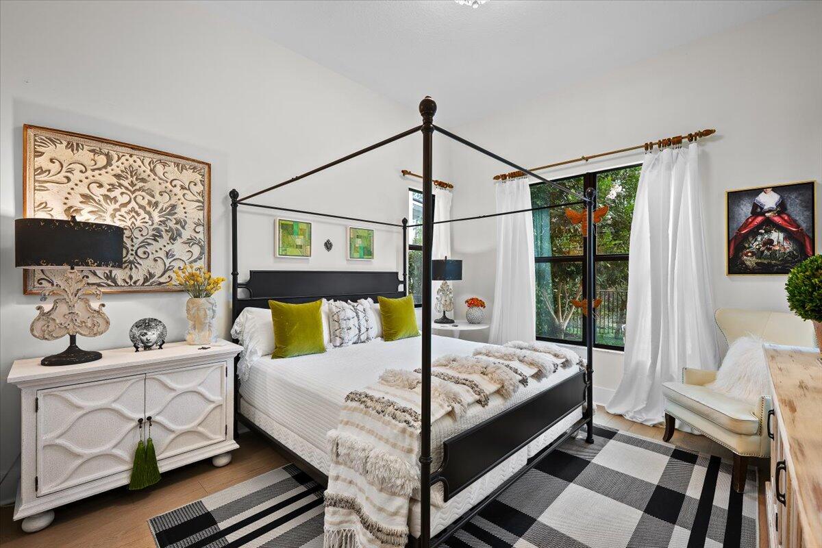 ALTON NEIGHBORHOOD - Residential