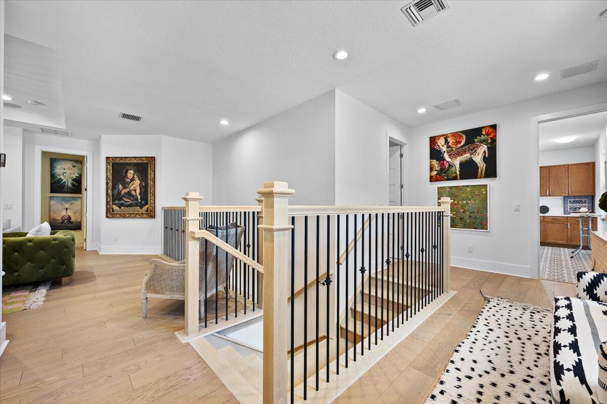 ALTON NEIGHBORHOOD - Residential