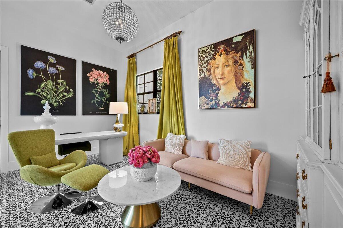 ALTON NEIGHBORHOOD - Residential