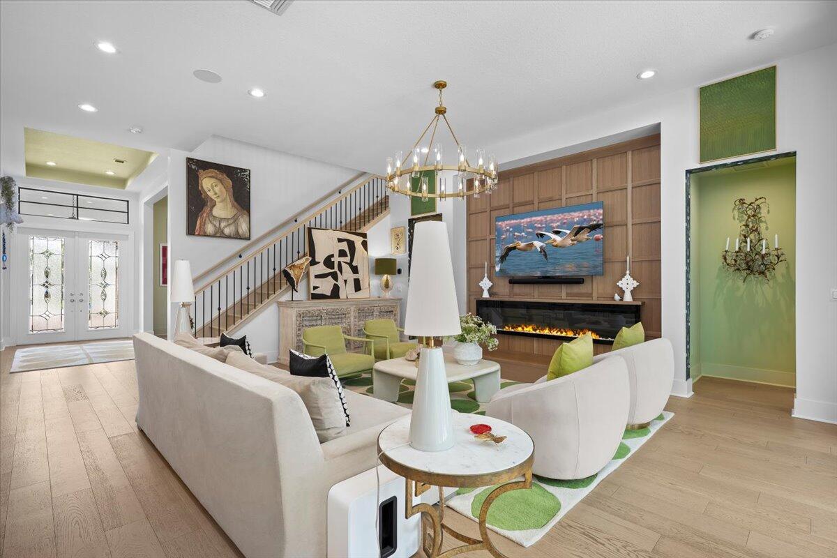 ALTON NEIGHBORHOOD - Residential