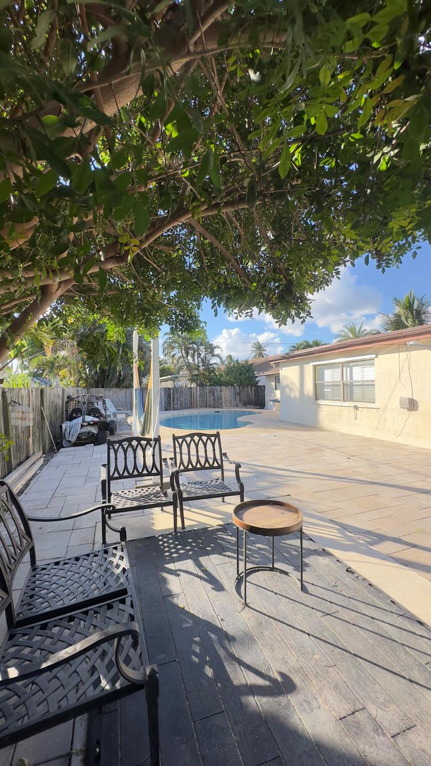 FLORAL PARK LANTANA - Residential