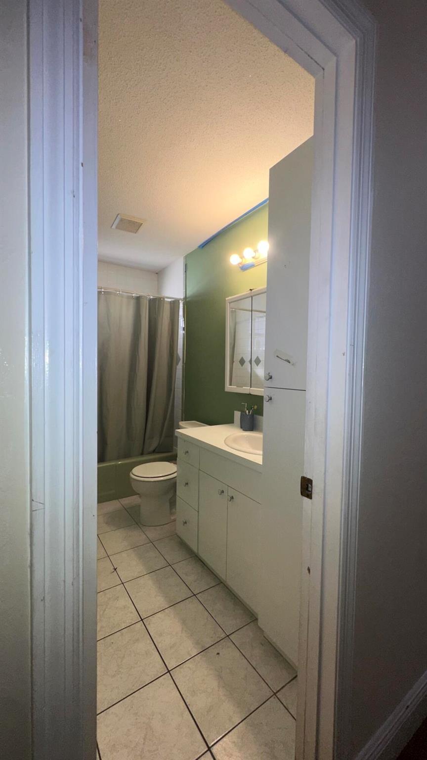 FLORAL PARK LANTANA - Residential