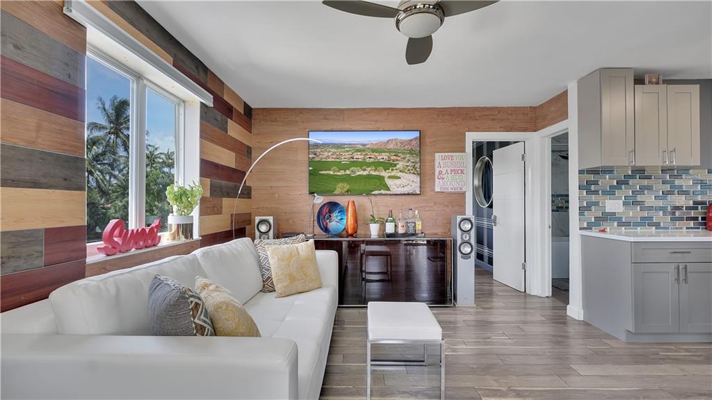 THREE RIVERS EAST - Residential