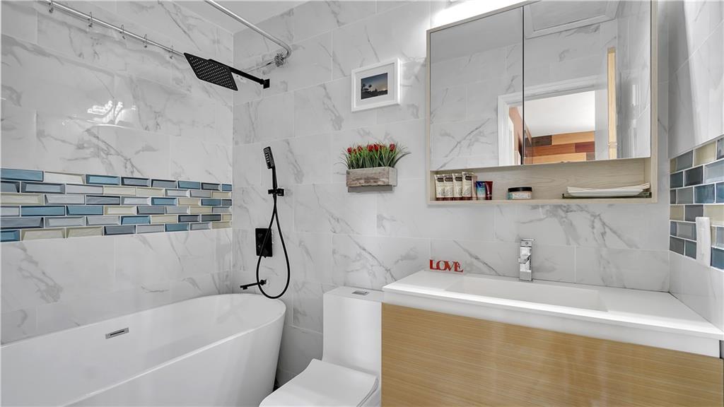 THREE RIVERS EAST - Residential