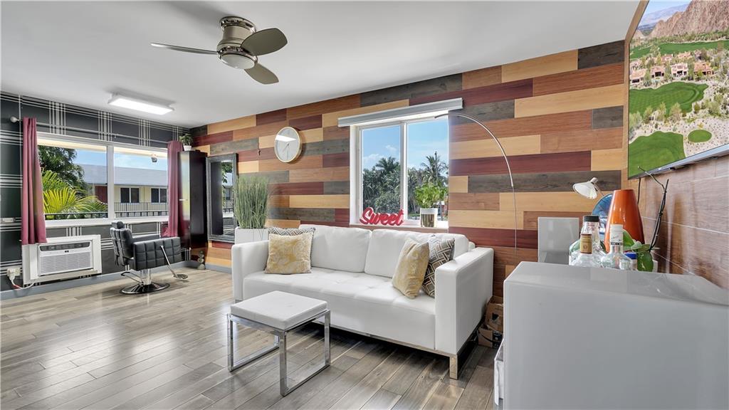THREE RIVERS EAST - Residential