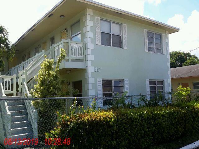 Photo of 912 SW 15th Terrace #1-4, Fort Lauderdale, FL 33312 (MLS # B26078986)