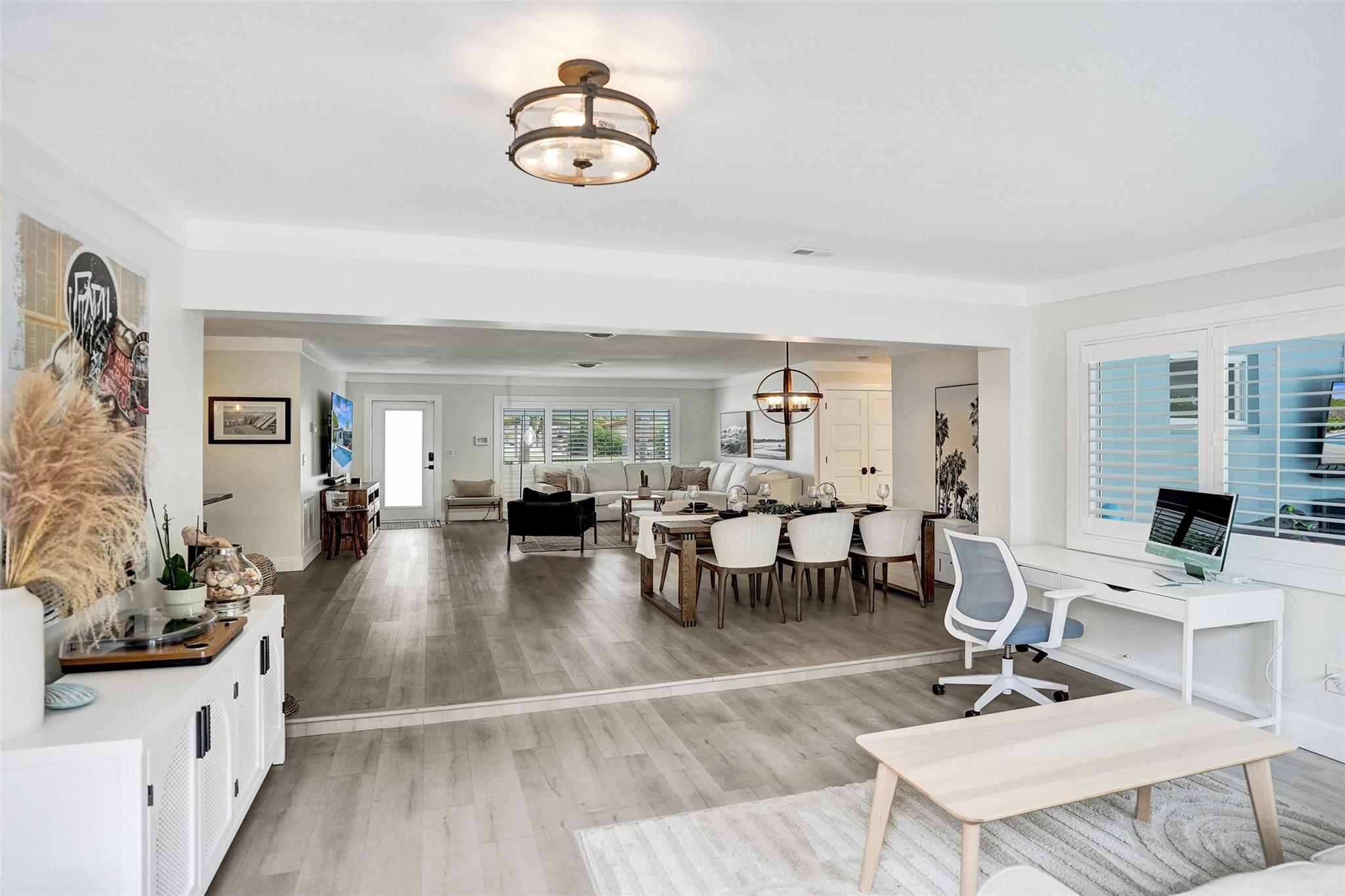 Coral Manor 5th Add 57-35 - Residential Lease
