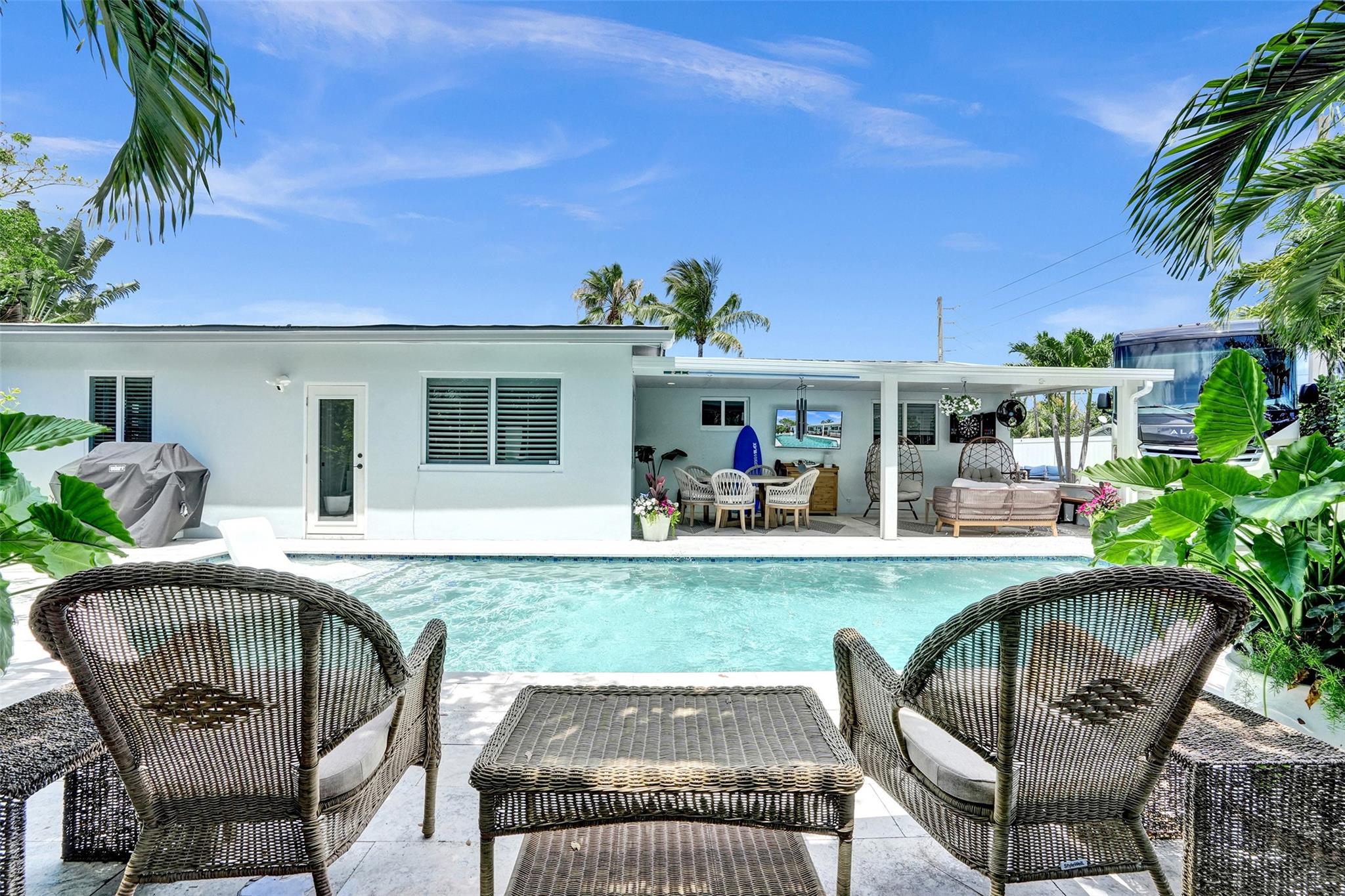 Coral Manor 5th Add 57-35 - Residential Lease
