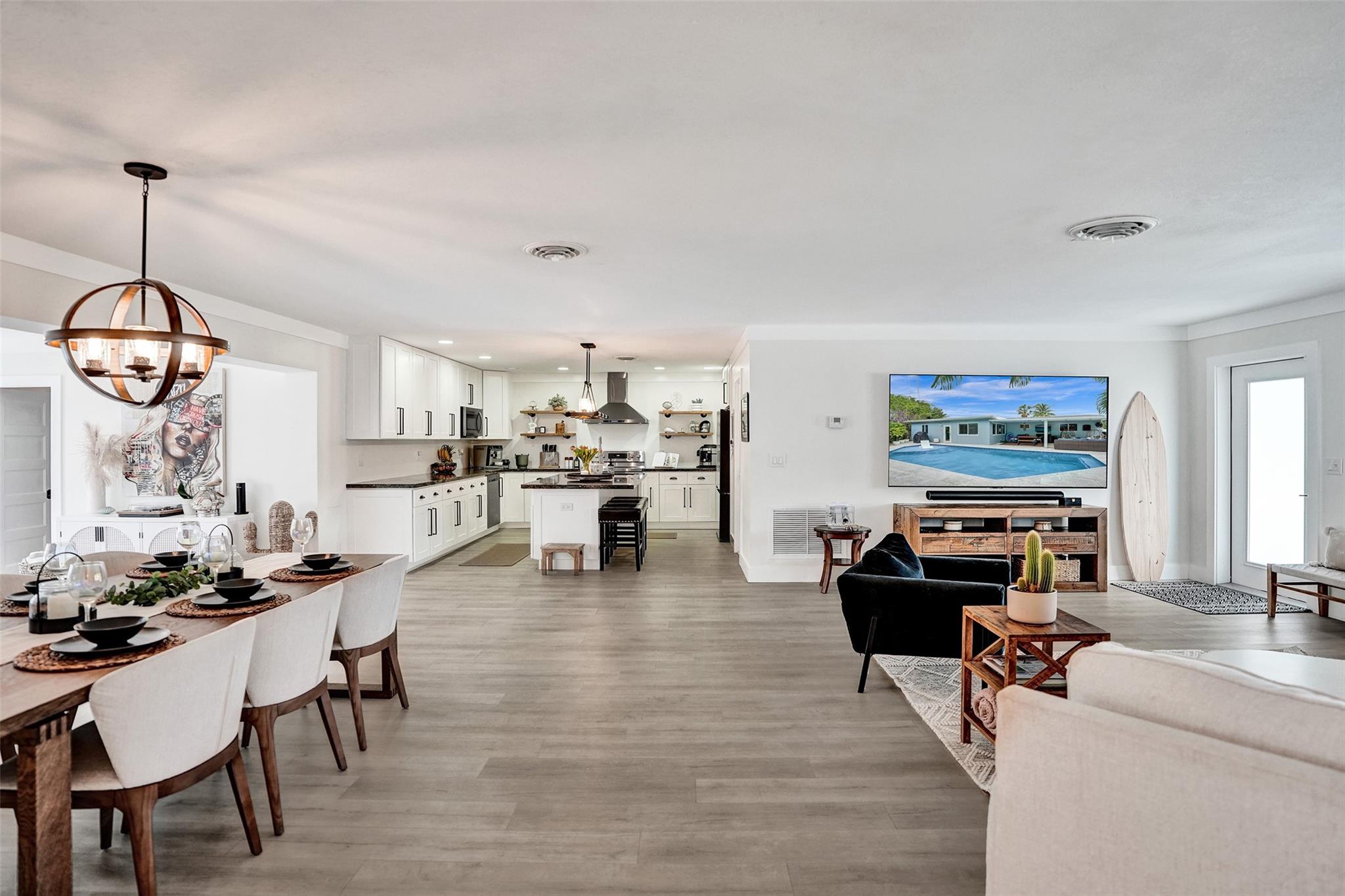 Coral Manor 5th Add 57-35 - Residential Lease