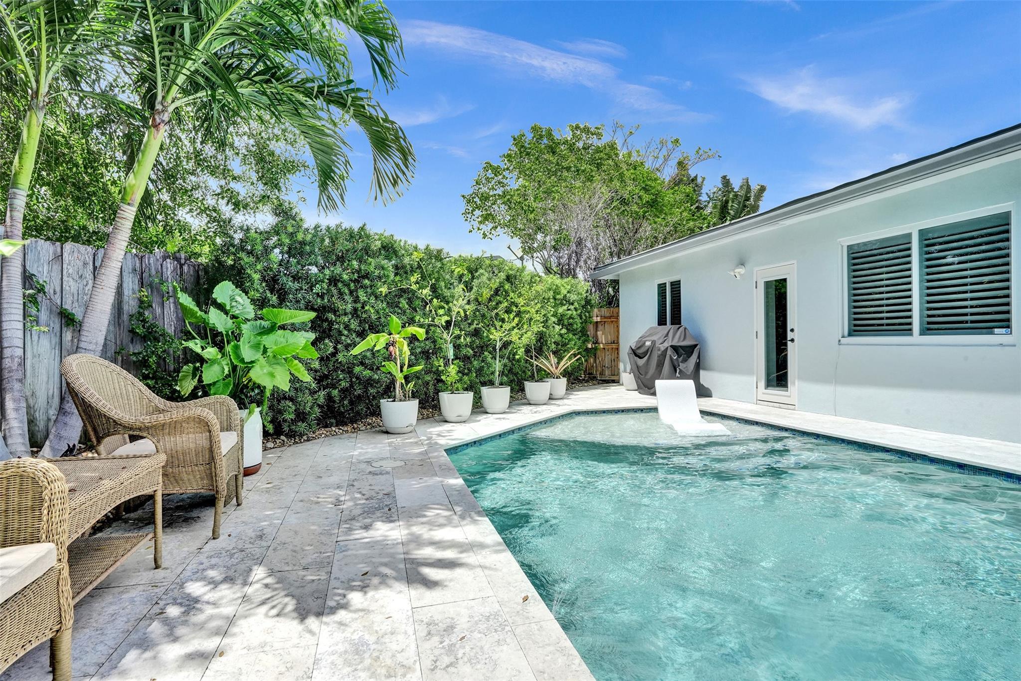 Coral Manor 5th Add 57-35 - Residential Lease