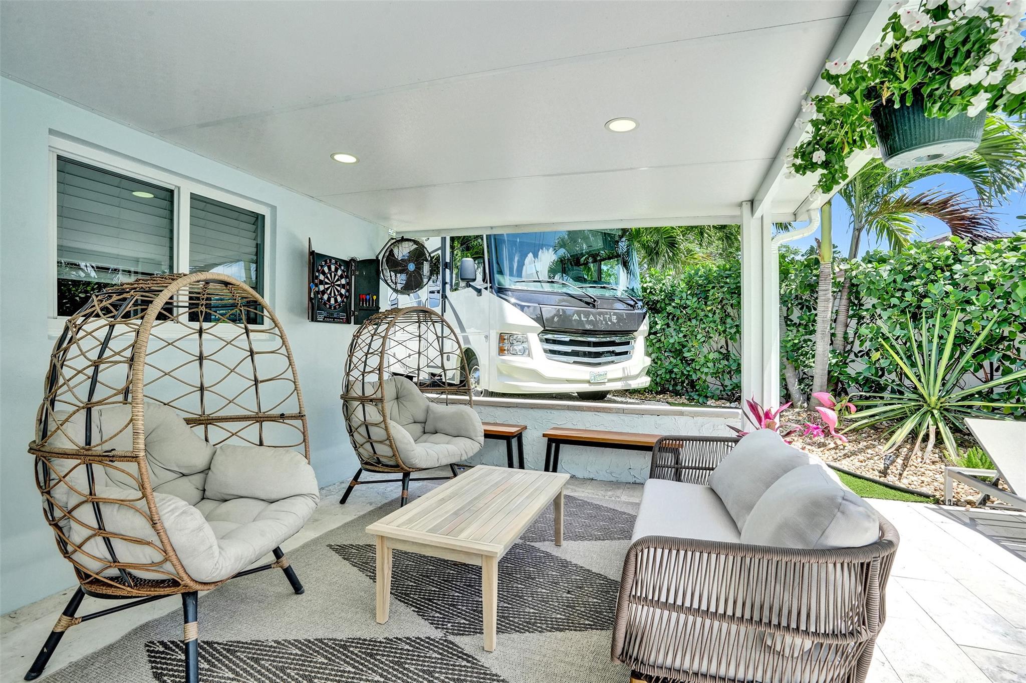 Coral Manor 5th Add 57-35 - Residential Lease
