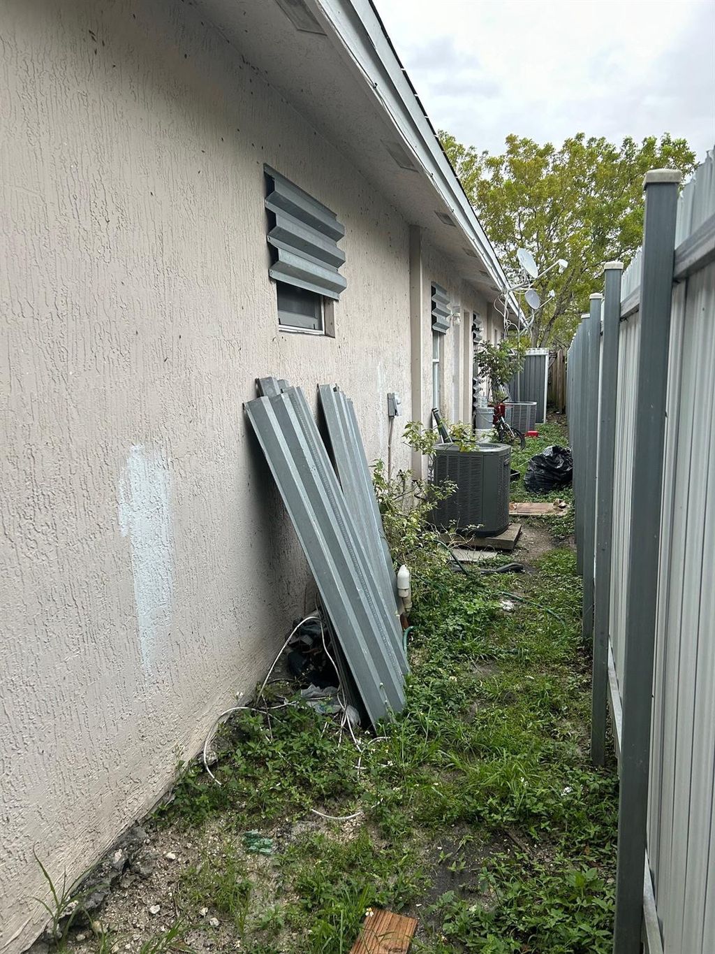 Photo of 18011803 44th Terrace, Fort Lauderdale, FL 33317 (MLS # F10464740)