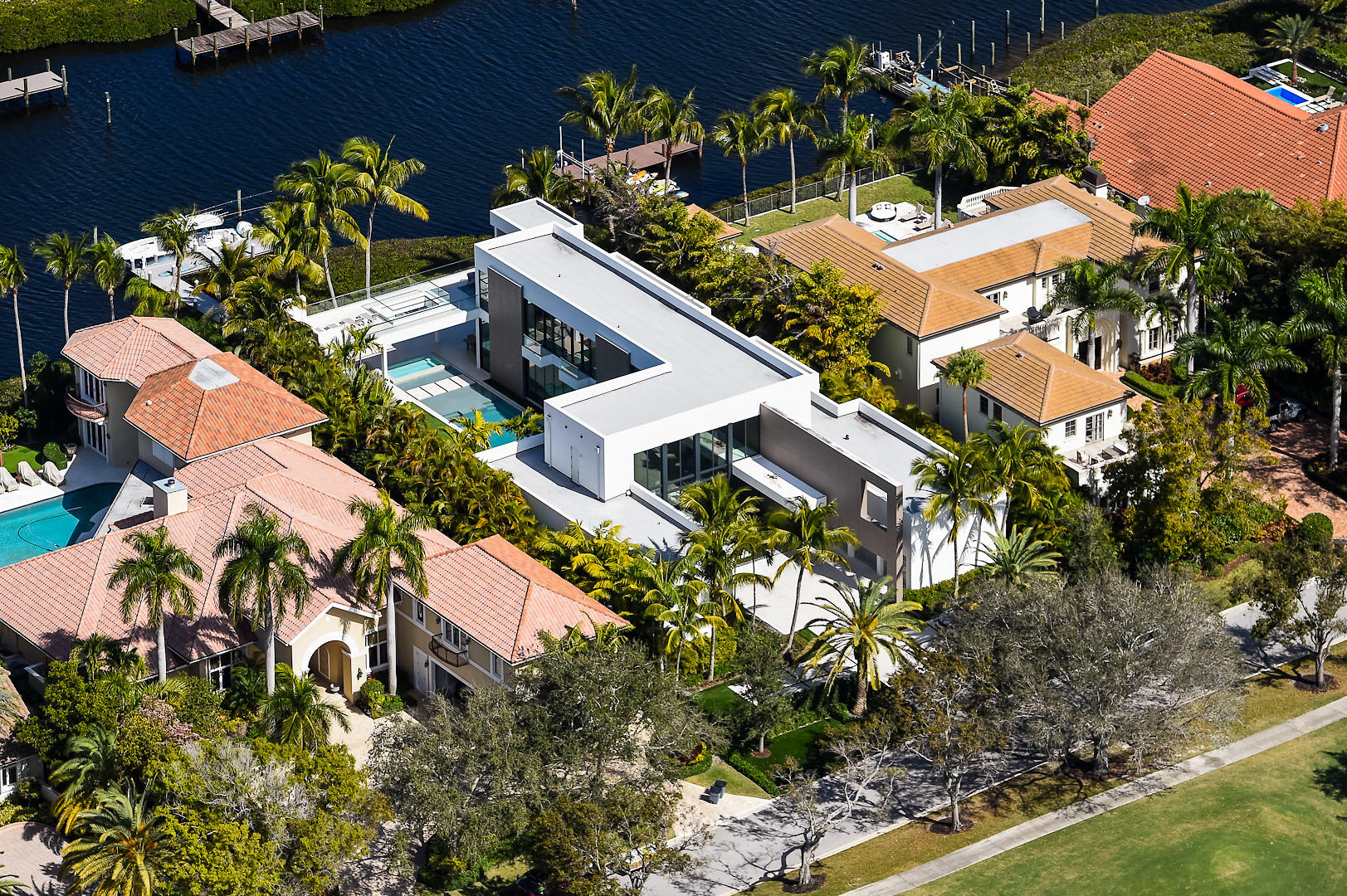 ADMIRALS COVE PAR C - Residential