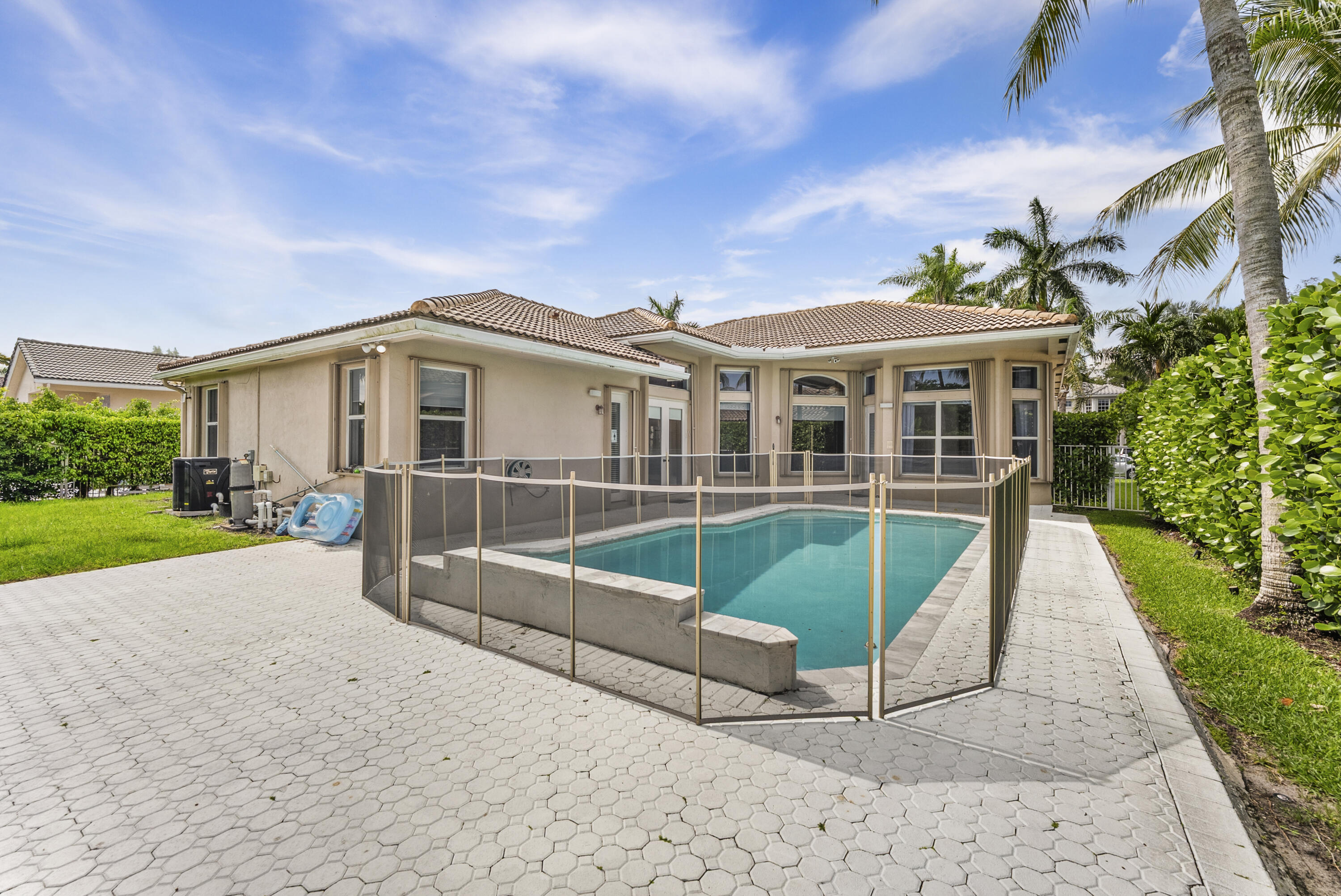 PARKVIEW ESTATES AT BOCA - Residential