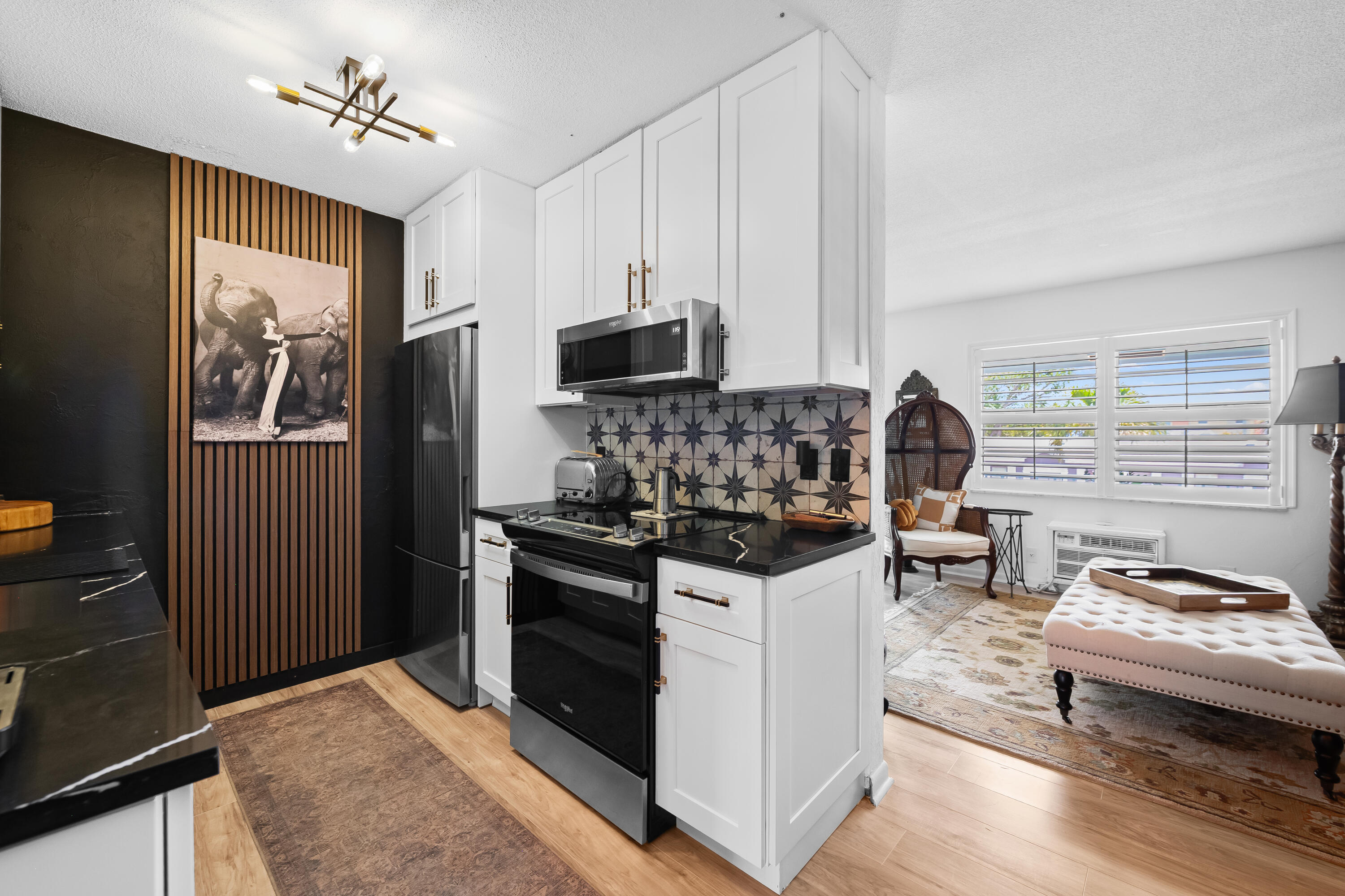 HOVIANNA APTS CONDO - Residential